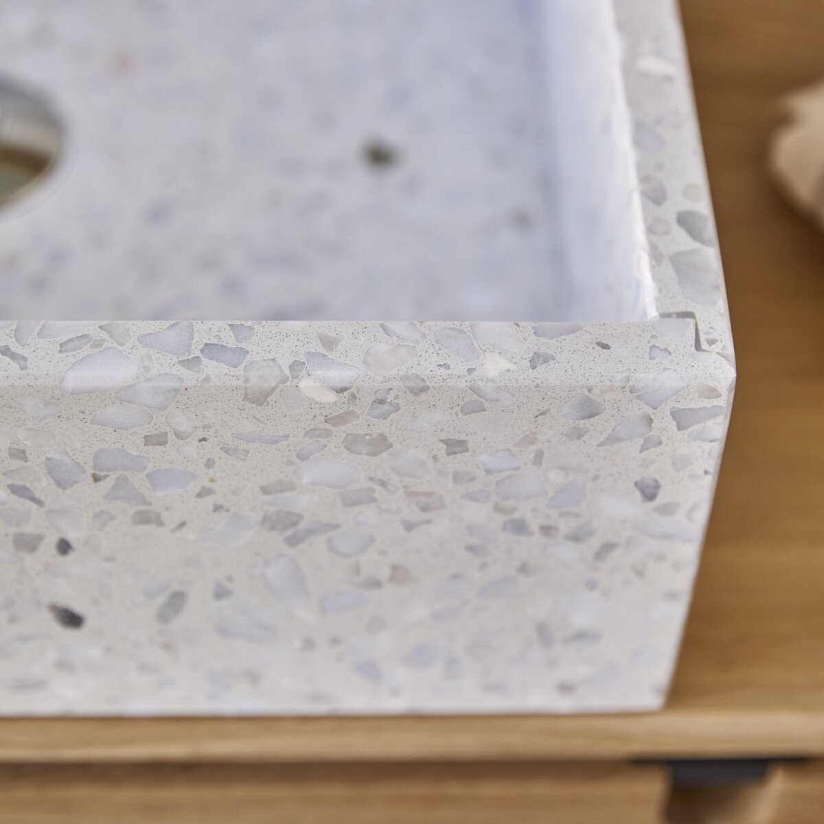 Made - Moon Square premium terrazzo Washbasin Made - Moon Square premium terrazzo Washbasin