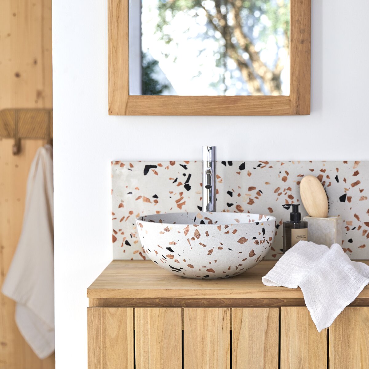 Elea - Round Brown premium terrazzo washbasin Elea - Round Brown premium terrazzo washbasin