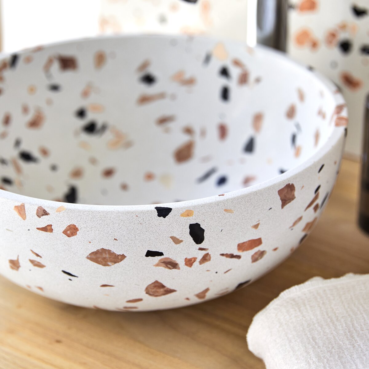 Elea - Round Brown premium terrazzo washbasin Elea - Round Brown premium terrazzo washbasin