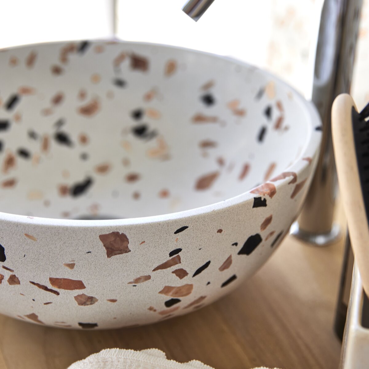 Elea - Round Brown premium terrazzo washbasin Elea - Round Brown premium terrazzo washbasin