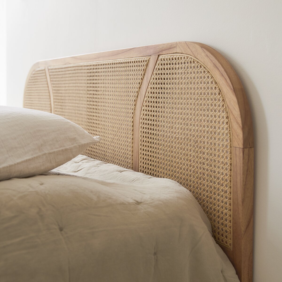 Billie - Headboard in solid mindi and canework 160 cm Billie - Headboard in solid mindi and canework 160 cm