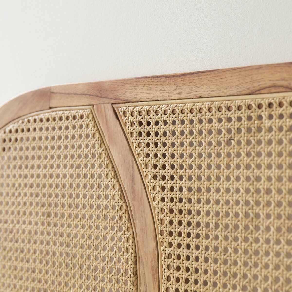 Billie - Headboard in solid mindi and canework 160 cm Billie - Headboard in solid mindi and canework 160 cm