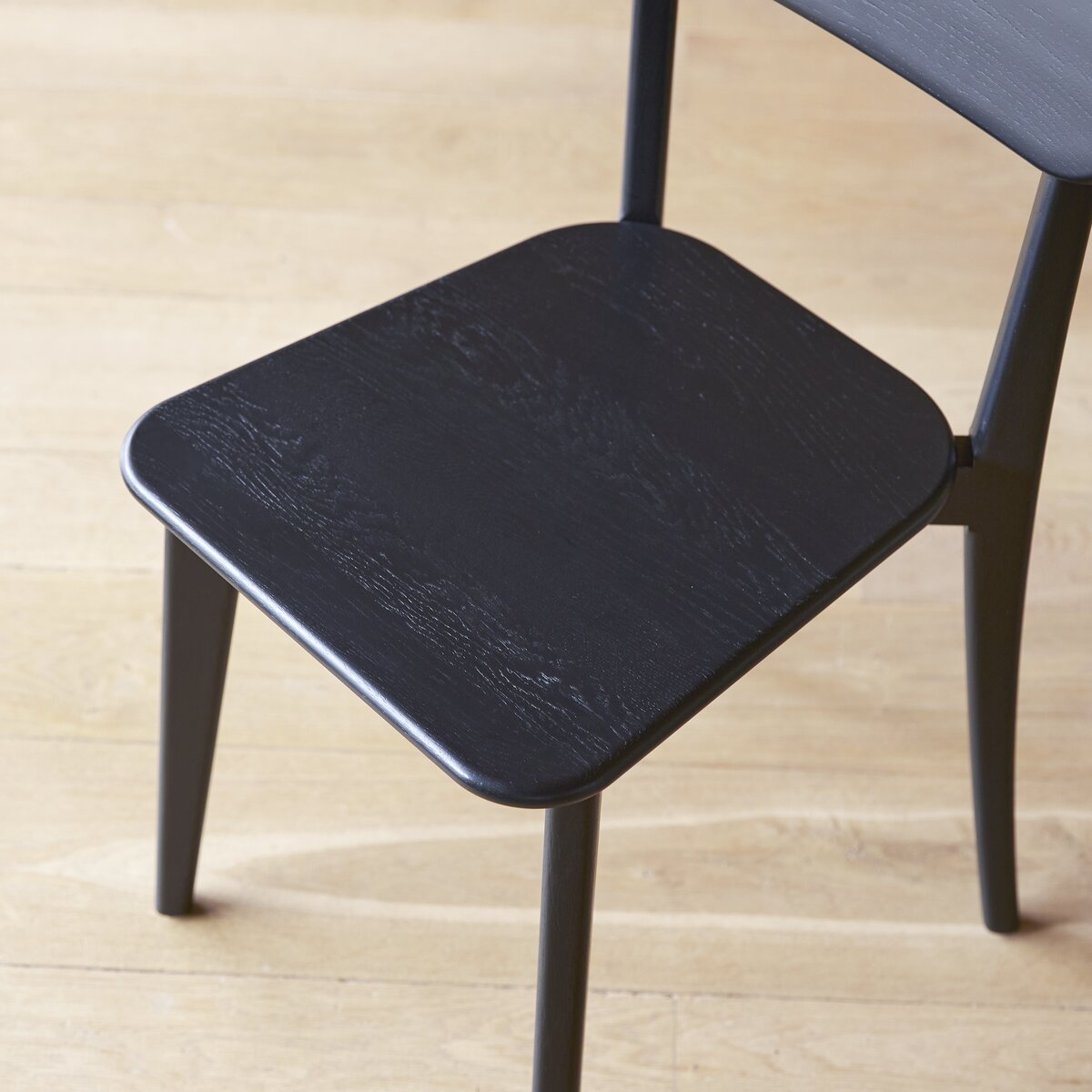 Abel - Set of 2 black solid oak chairs Abel - Set of 2 black solid oak chairs