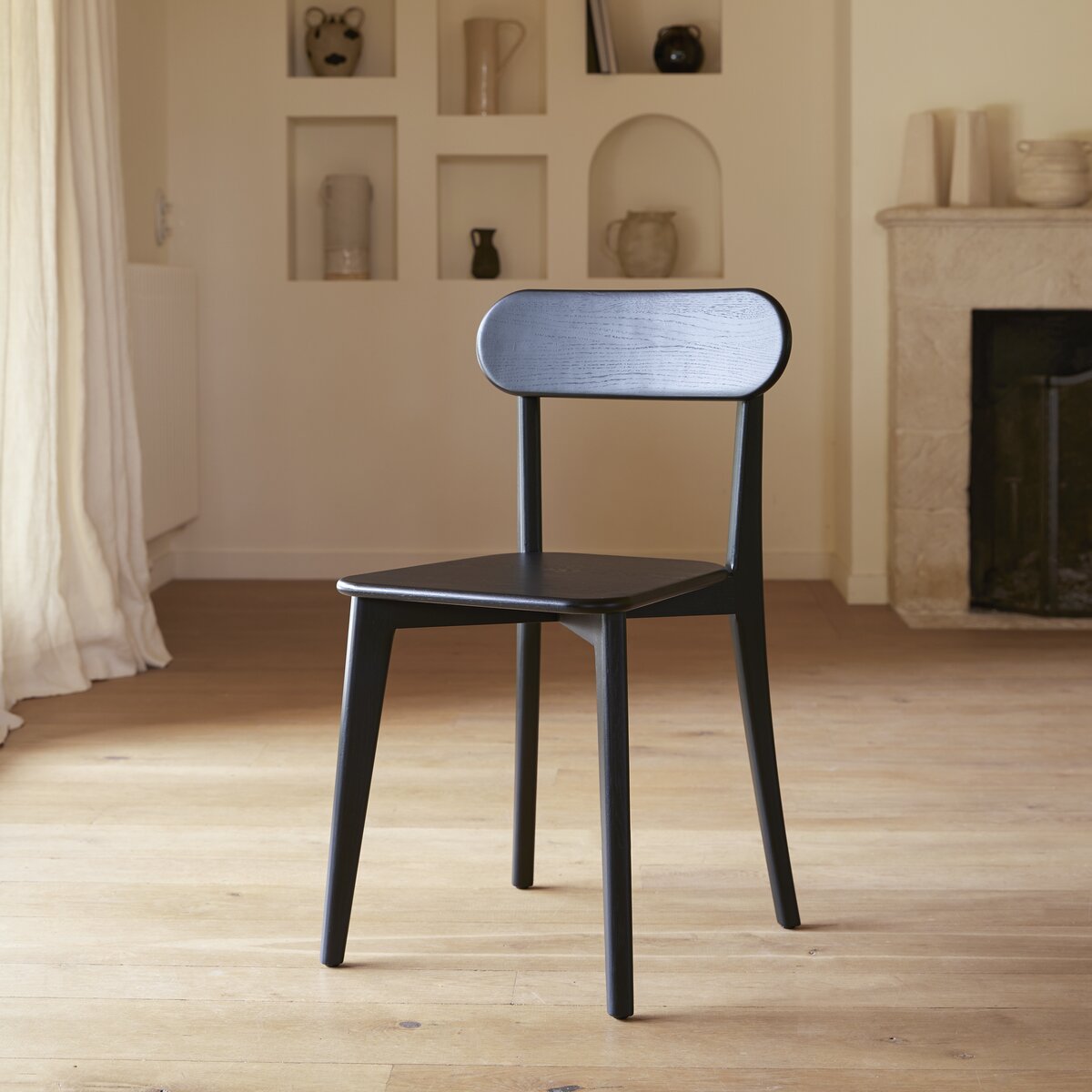 Abel - Set of 2 black solid oak chairs Abel - Set of 2 black solid oak chairs