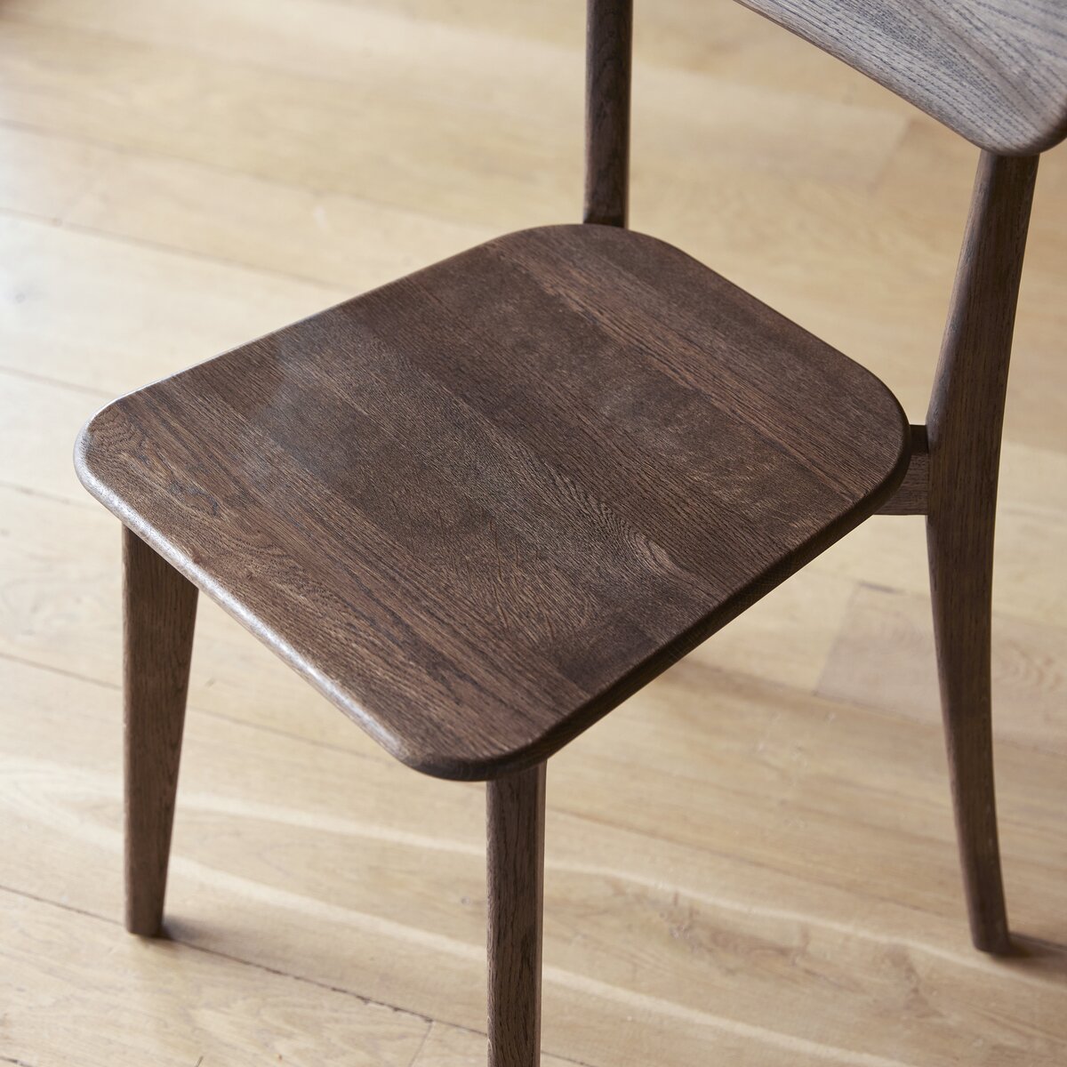 Abel - Set of 2 brown solid oak chairs Abel - Set of 2 brown solid oak chairs