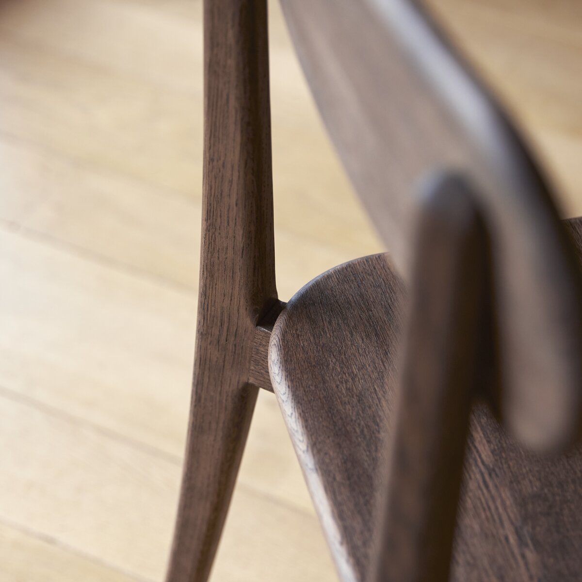 Abel - Set of 2 brown solid oak chairs Abel - Set of 2 brown solid oak chairs