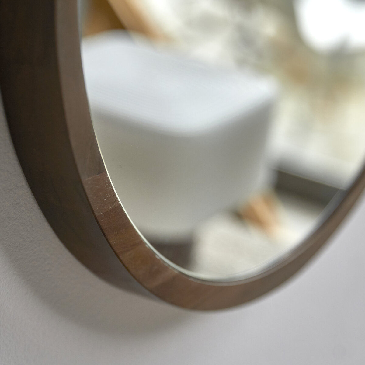 East - Round solid teak mirror 55x55 cm East - Round solid teak mirror 55x55 cm