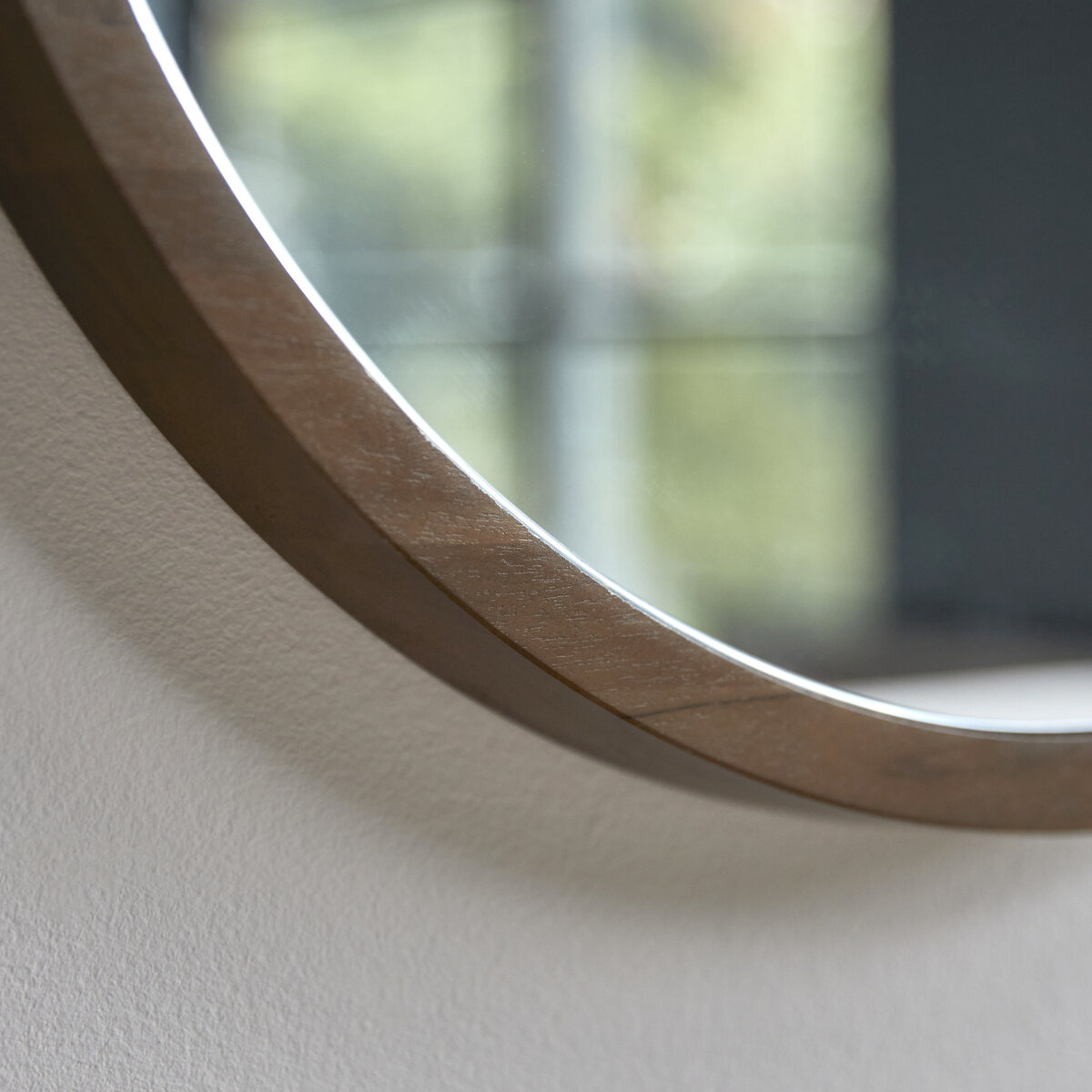 East - Round solid teak mirror 55x55 cm East - Round solid teak mirror 55x55 cm