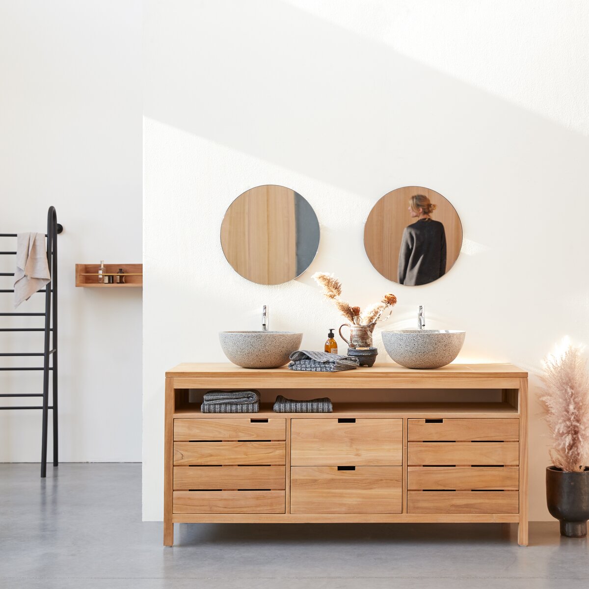 Serena - Waschtischunterschrank aus massivem Teakholz 165 cm Serena - Waschtischunterschrank aus massivem Teakholz 165 cm