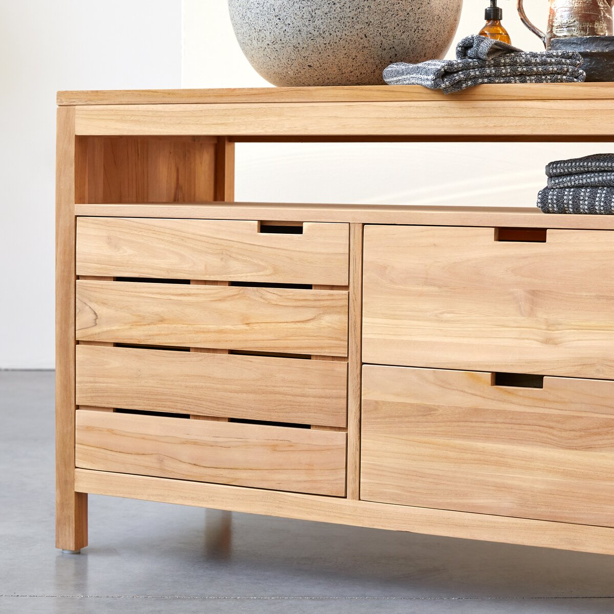 Serena - Waschtischunterschrank aus massivem Teakholz 165 cm Serena - Waschtischunterschrank aus massivem Teakholz 165 cm