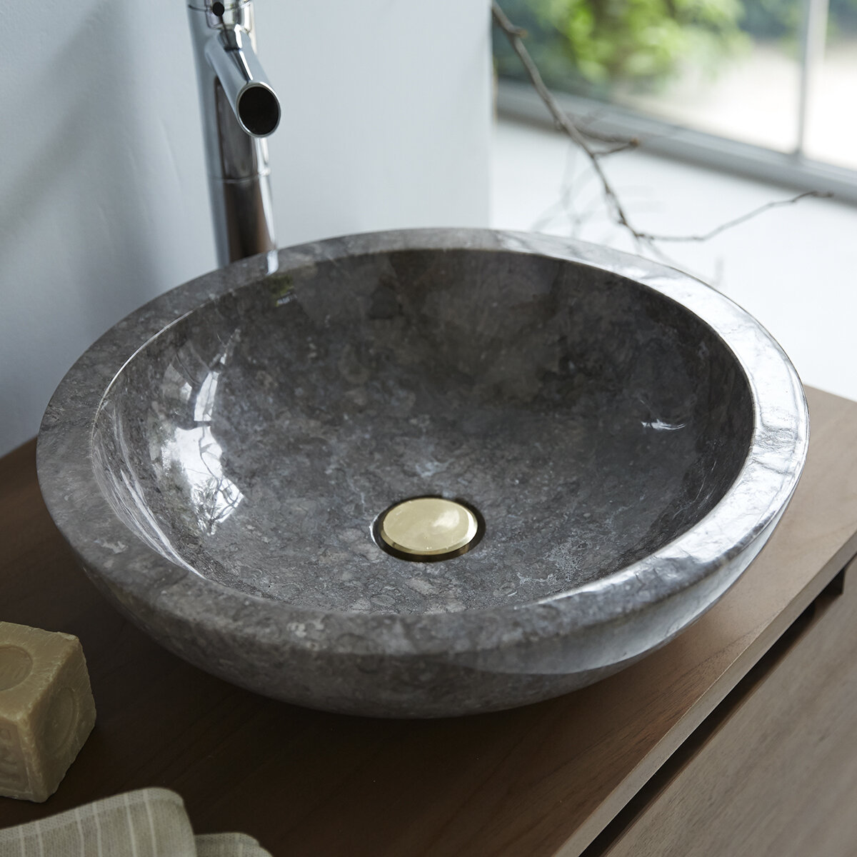 Calypso Grey marble washbasin Grey coloured washbasin Tikamoon