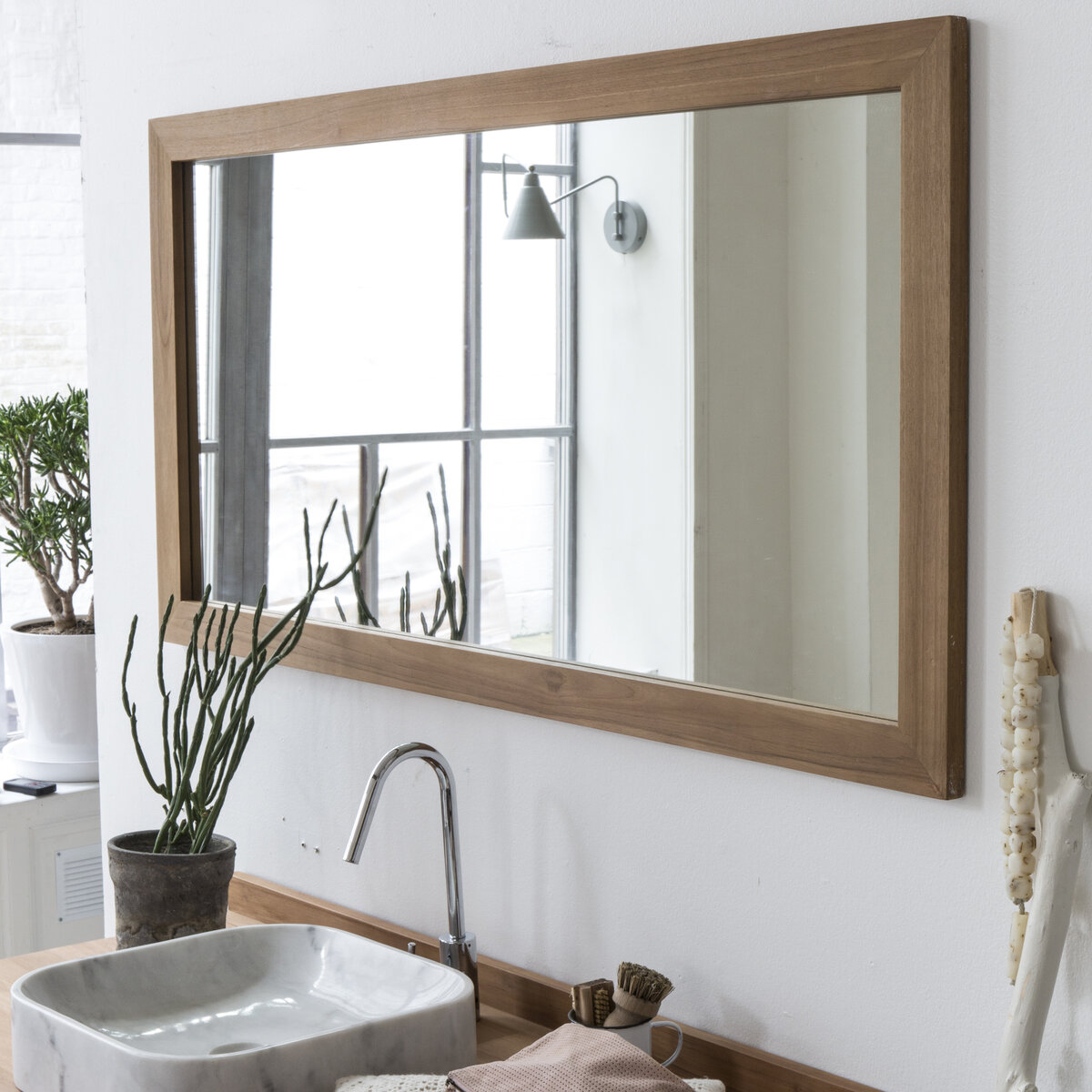 Miroir salle de bain moderne en teck avec éclairage intégré 140 cm