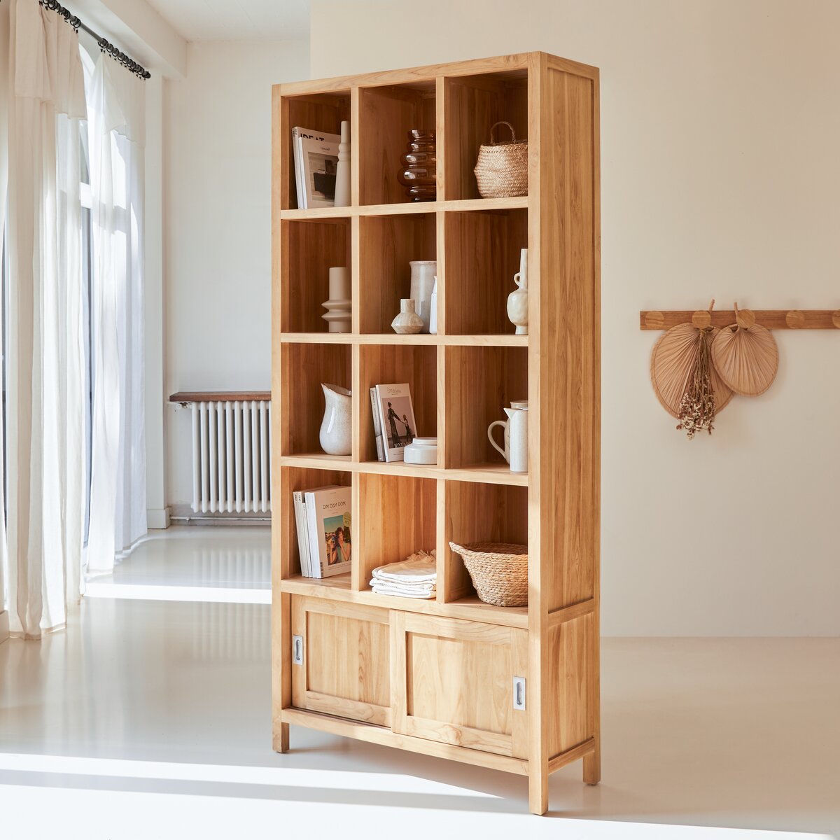 Libreria 94x20h cm con dettagli in teak rovere e bianco con vani e cassetti  - Fifty