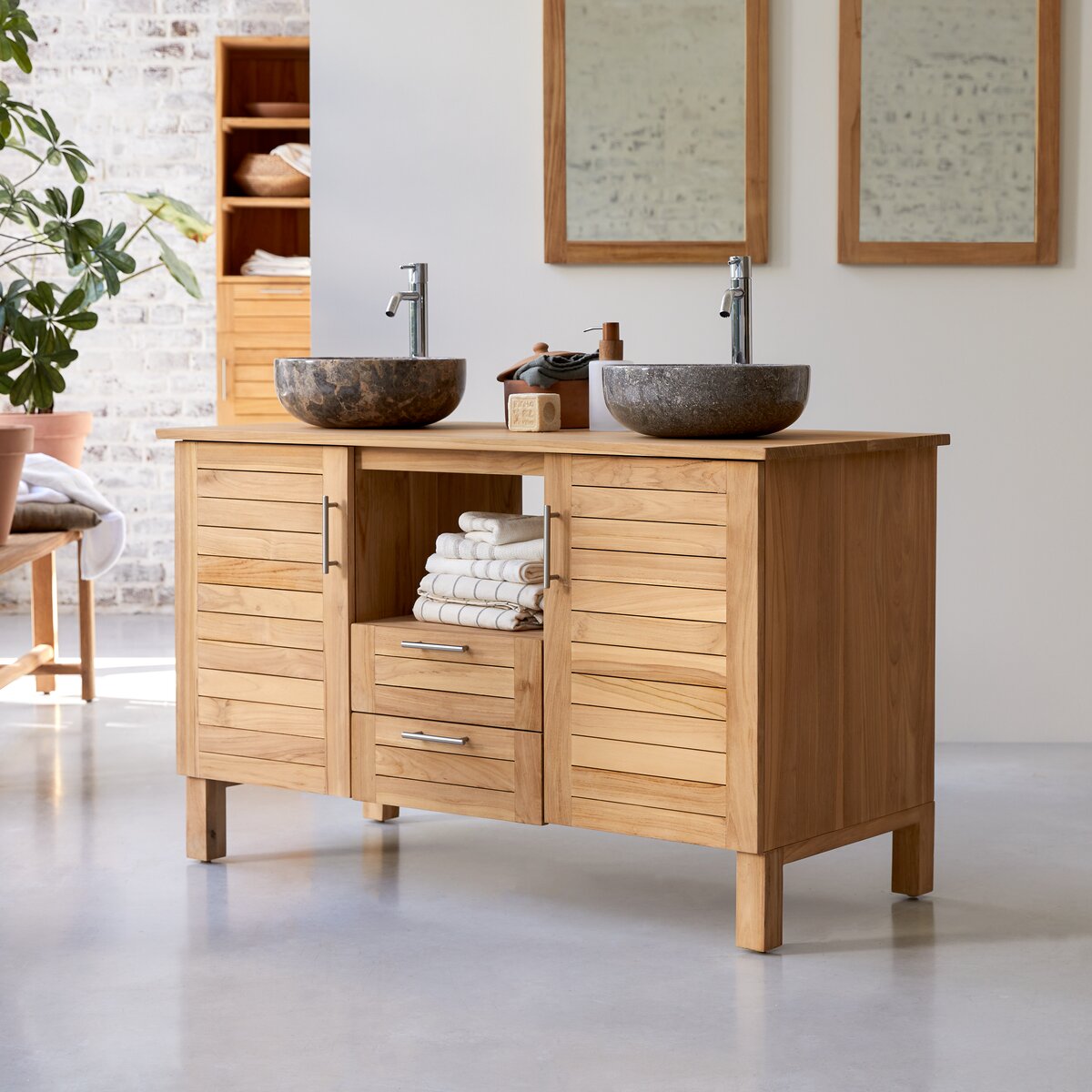 Soho - Waschtischunterschrank aus massivem Teakholz 125 cm Soho - Waschtischunterschrank aus massivem Teakholz 125 cm