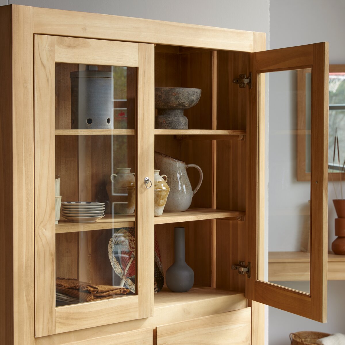 Eden - Geschirrschrank aus massivem Teakholz Eden - Geschirrschrank aus massivem Teakholz